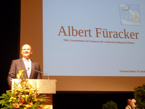 Finanz- und Heimatminister FÃ¼racker beim Verbandstag 2018 in Bamberg